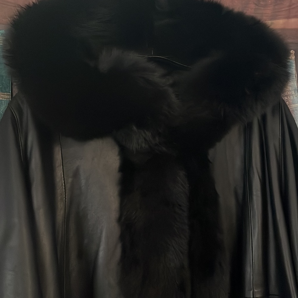 Barcelino black leather coat with black mink trim